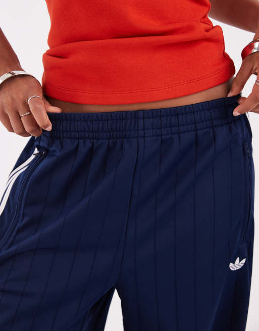 adidas Originals Firebird lockere Trainingshose mit Nadelstreifen in Marineblau, 3 von 5