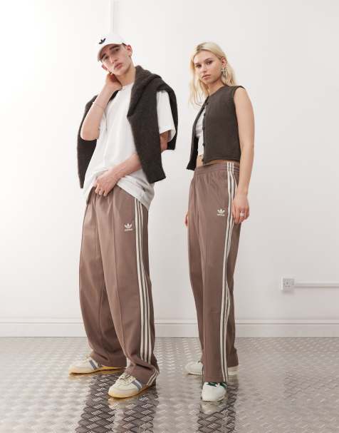 adidas Originals - Firebird - Losse trainingsbroek in bruin - view 1