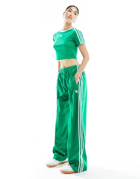 adidas Originals - Firebird - Losse trainingsbroek in groen - view 1