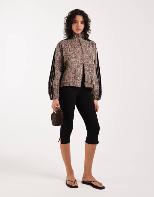 adidas Originals – Firebird – Oversize-Trainingsoberteil mit Leopardenmuster, 2 von 4