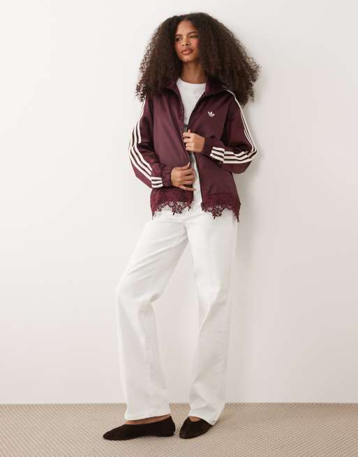 adidas Originals – Firebird – Satin-Trainingshose in Burgunderrot mit Spitzensaum, 2 von 4
