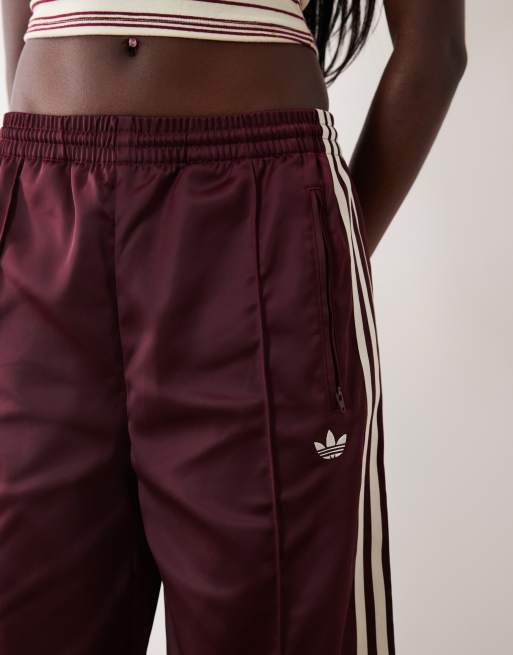 adidas Originals – Firebird – Satin-Trainingshose in Burgunderrot mit Spitzensaum, 5 von 5