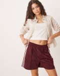 [adidas Originals] adidas Originals Firebird shorts in burgundy-Red S maroon/cream white