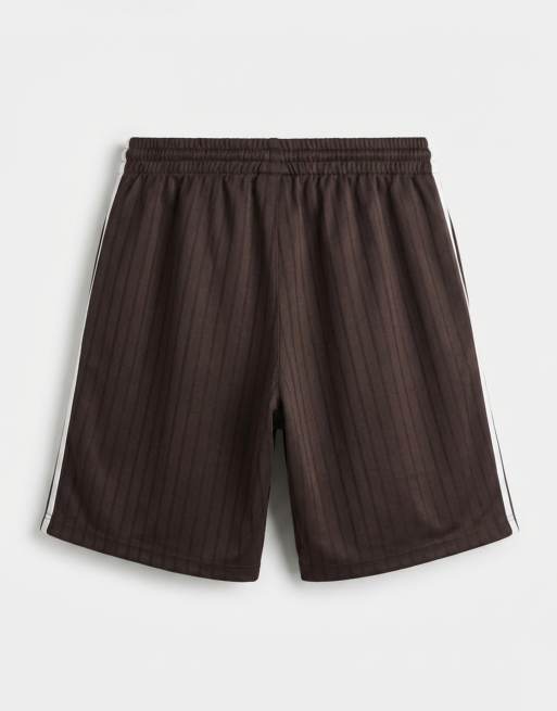 adidas Originals – Firebird – Shorts in Kaffeeebraun, 7 von 7