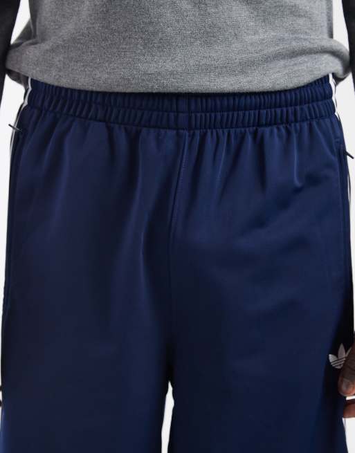 adidas Originals – Firebird – Shorts in Marineblau, 5 von 5