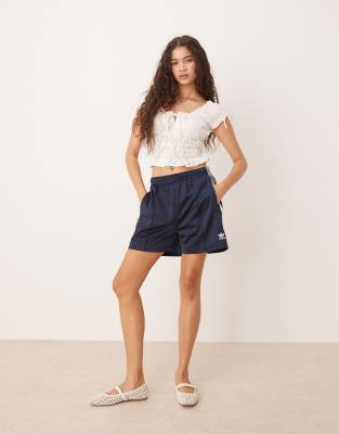 [adidas Originals] adidas Originals Firebird shorts in navy L night indigo/white