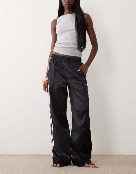 adidas Originals – Firebird – Svarta träningsbyxor i satin med spetskant - view 1