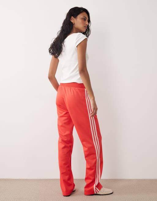 adidas Originals – Firebird – Trainingshose in Semi Lucid Red mit gestrickten Häkeldetails, 2 von 5