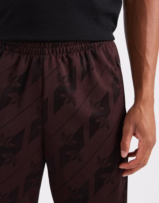 adidas Originals Firebird Trainingshose mit Monogramm in Braun, 5 von 5
