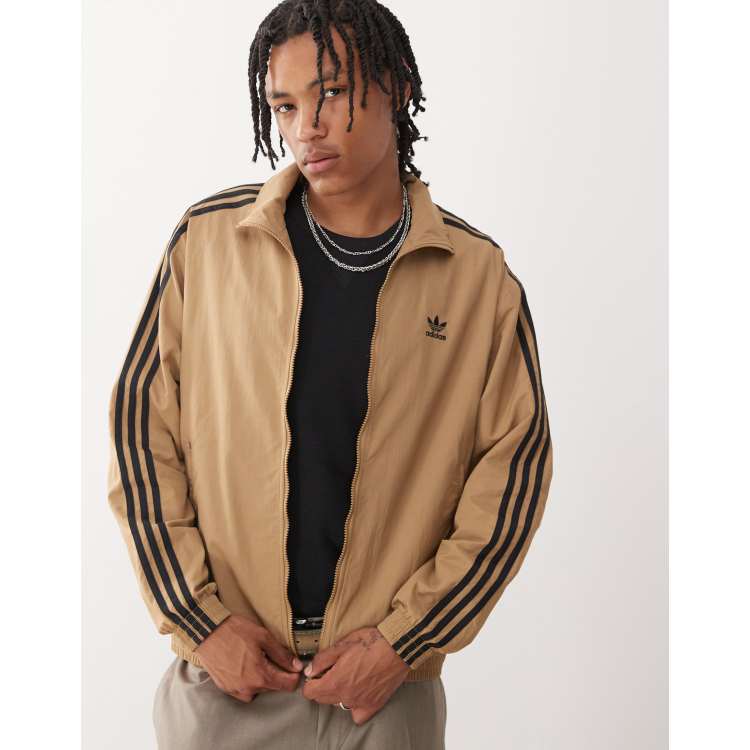 adidas Originals – Firebird – Trainingsjacke aus Webstoff in Braun