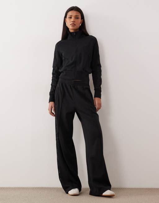 adidas Originals – Firebird – Trainingsoberteil in Schwarz, 2 von 4