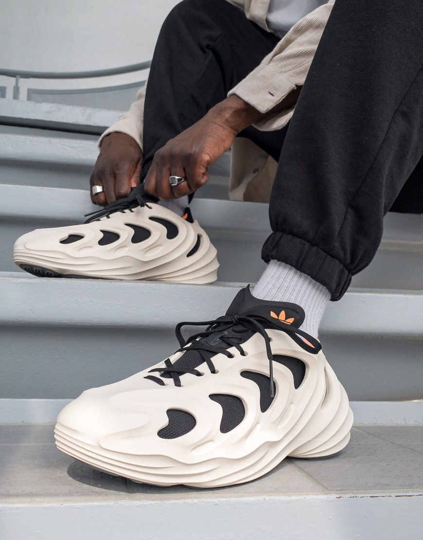 Adidas Originals FOM Quake sneakers in cream-White