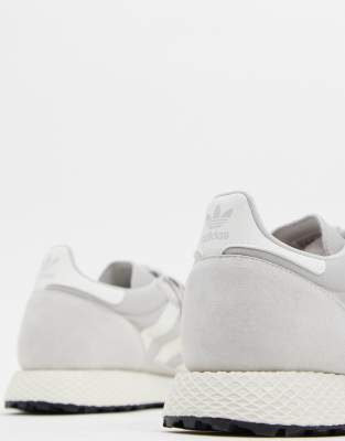 adidas originals forest grove trainers in white