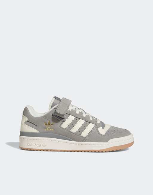 adidas Originals Forum 84 Low gum sole sneakers in gray | ASOS