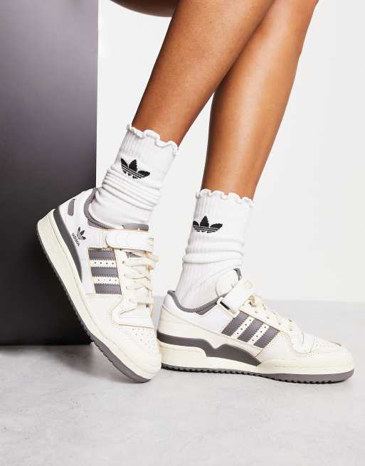 adidas Originals Forum low trainers in off white with print