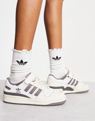 adidas Originals Forum 84 Low sneakers in off white and grey