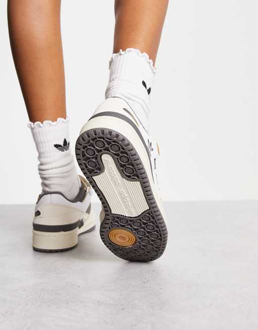 adidas Originals Forum 84 Low trainers in off white and grey | ASOS