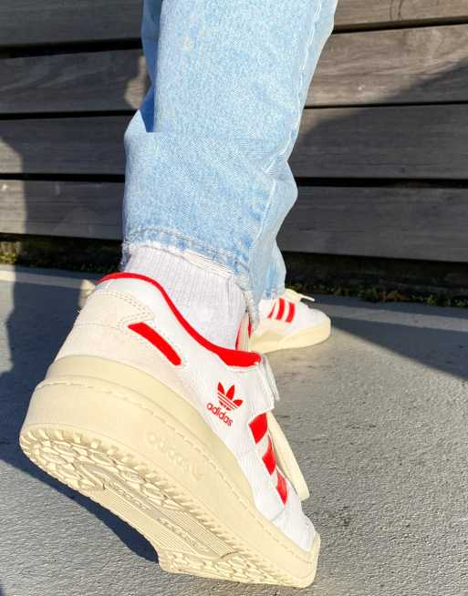 adidas Originals Forum 84 Low trainers in white and vivid red | ASOS