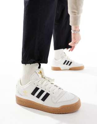 adidas Originals - Forum 84 - Niedrige Sneaker in Weiß mit Gummisohle