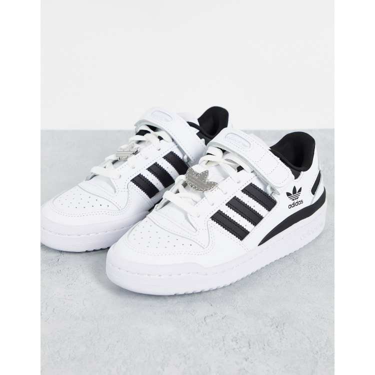 adidas Originals Forum Baskets basses Blanc et noir ASOS