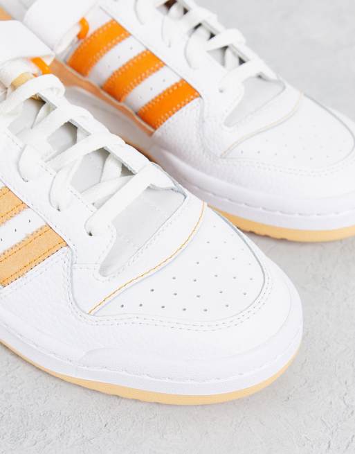 Adidas blanche on sale et orange