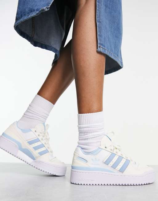 adidas Originals Forum Bold Sneaker in WeiB mit blauen Streifen ASOS