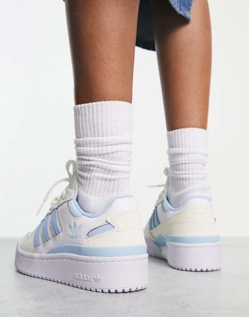 adidas Originals Forum Bold Sneaker in WeiB mit blauen Streifen ASOS