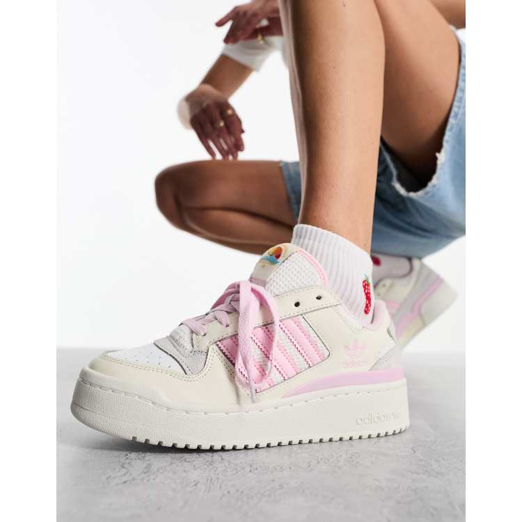 adidas Originals Forum Bold Sneaker mit Streifen in Creme und Rosa