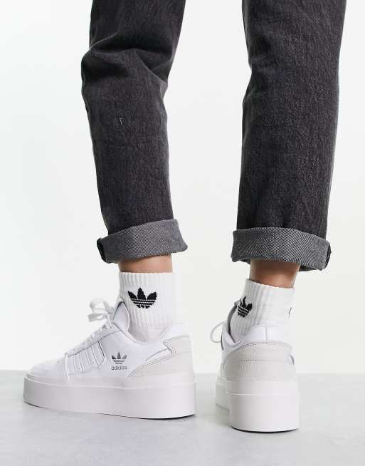 adidas Originals Forum Bonega Sneakers met plateauzool in effen drievoudig wit ASOS