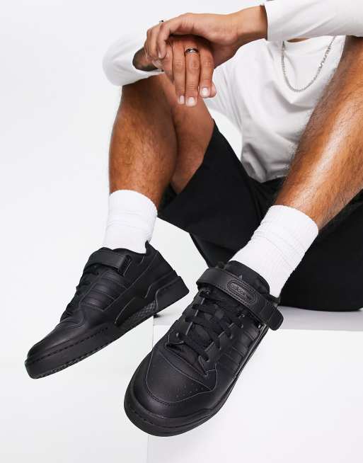 adidas Originals - Forum - Lage sneakers in drievoudig zwart