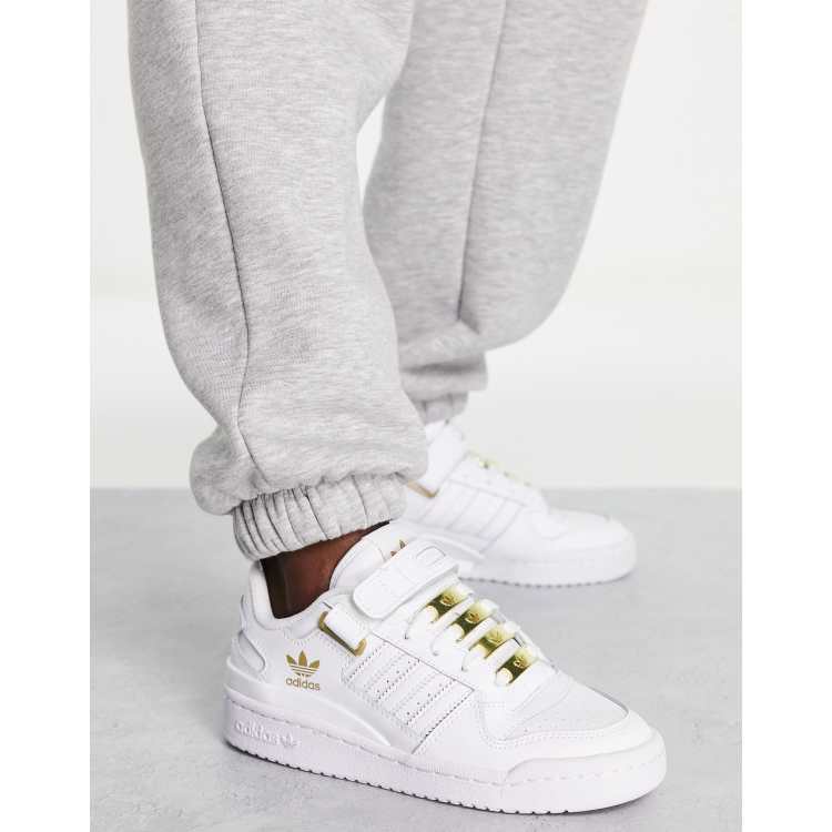 Wit met gouden discount sneakers