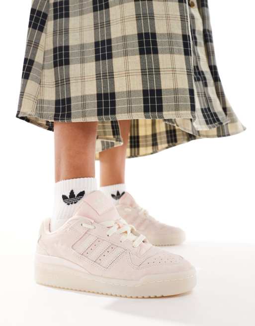 adidas Originals – Forum Low CL – Buty sportowe przed kostkę w kolorze jasnoróżowym i kości słoniowej