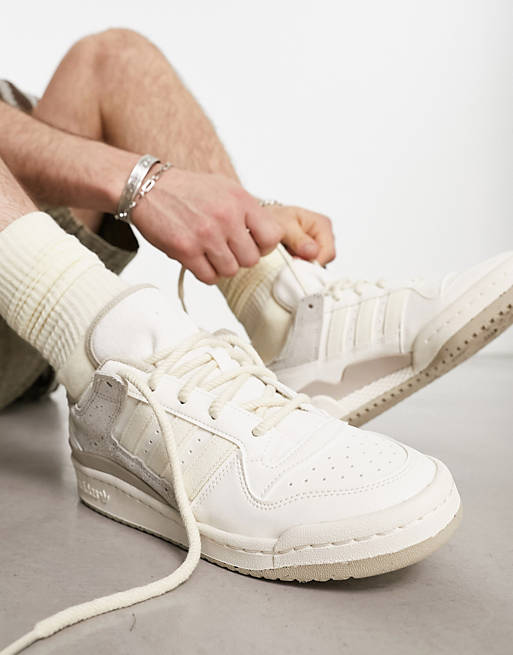 adidas Originals Forum Low CL trainers in white/neutral | ASOS
