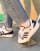 Thumbnail 3 van 4