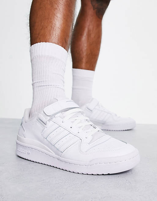 adidas Originals – Forum Low – Sneaker in Dreifach-Weiß | ASOS