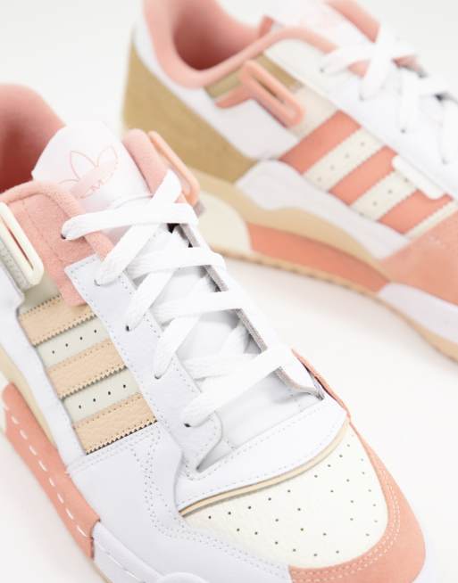 adidas Originals Forum Low Sneaker in WeiB mit Details in Zartrosa ASOS