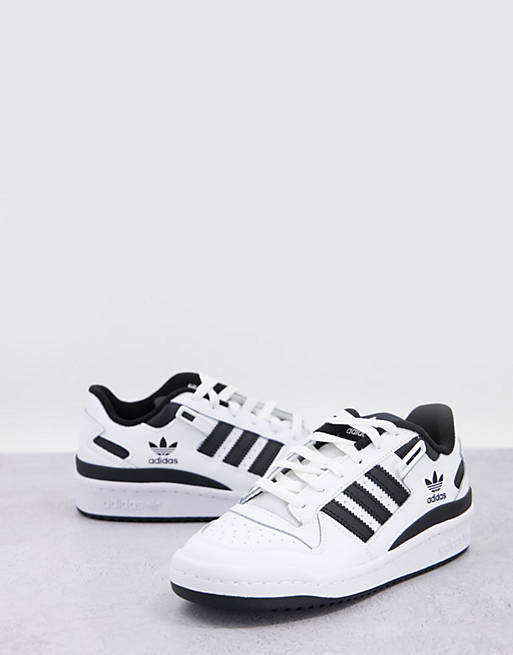 adidas Originals – Forum Low – Sneaker in Weiß und Schwarz | ASOS