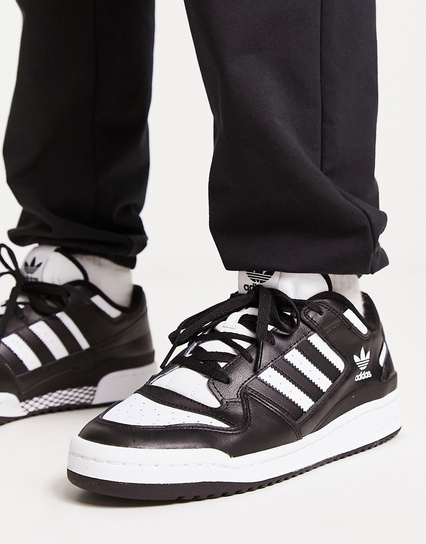 Adidas Originals Forum low sneakers in black and white