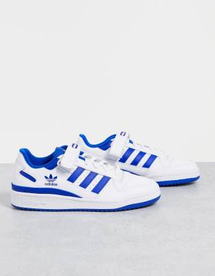 adidas originals forum triple low sneakers in white and blue