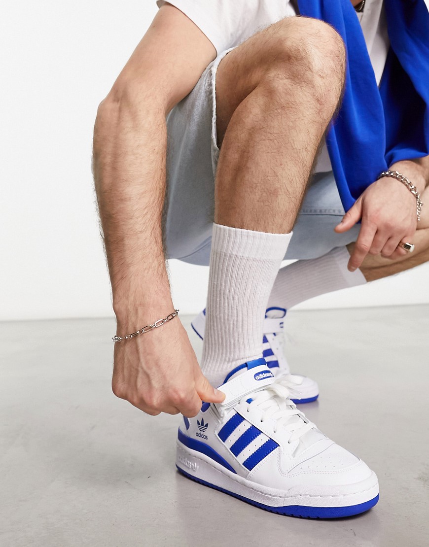 Adidas Originals Forum Low Sneakers In White And Blue