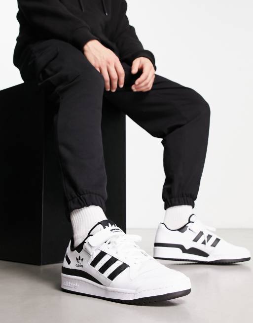 Zwart witte hot sale adidas sneakers