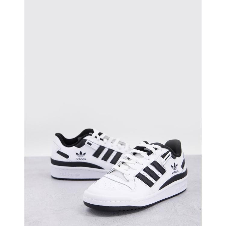 Old school black sale and white adidas shoes