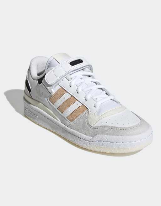 adidas originals forum low trainers in white and pink