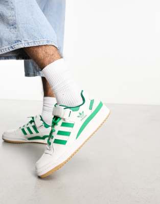 adidas Originals Forum Low trainers in white/green-Black