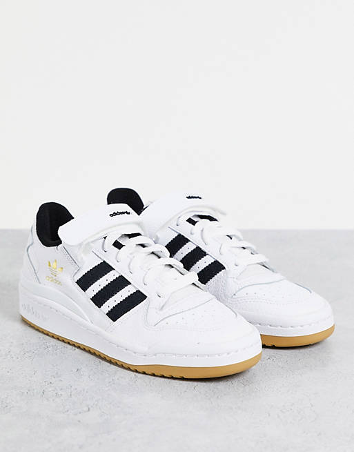 Shoes Trainers/adidas Originals Forum Low trainers in white with black stripes and gum sole 