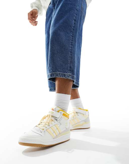 adidas Originals Forum Mid Sneaker in WeiB Gelb ASOS