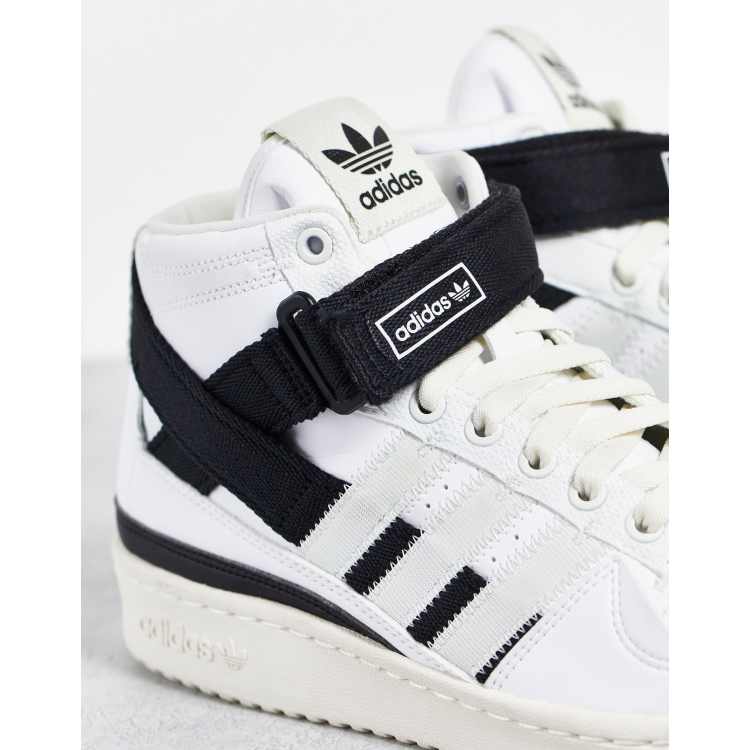 adidas Originals Forum Sneakers alte bianche e nere ASOS