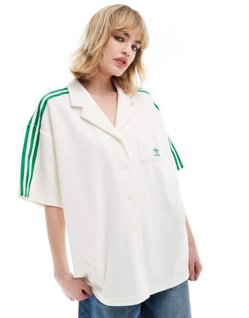 adidas Originals – Freizeit-Hemdbluse aus Frottee in gebrochenem Weiß