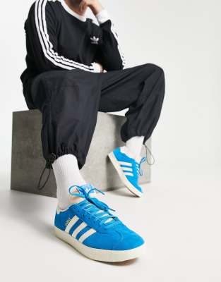 adidas gazelle blue outfit