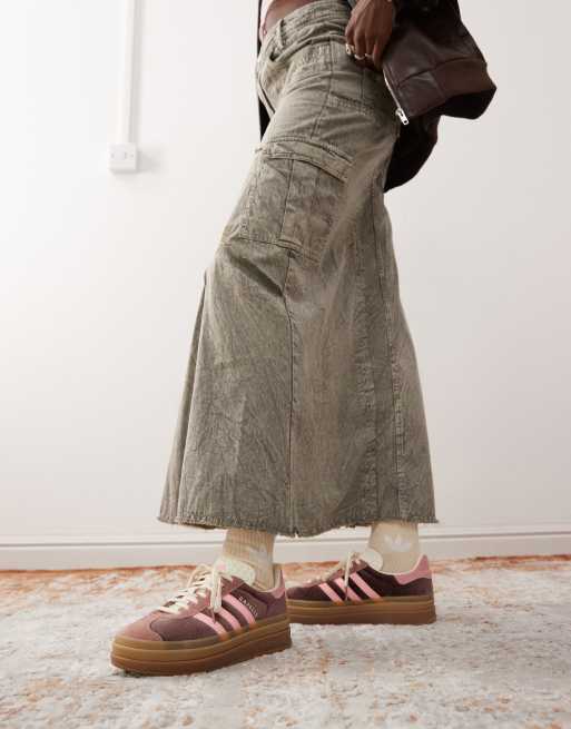 adidas Originals – Gazelle Bold – Bruna och rosa sneakers med platåsula